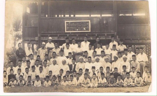 pict1275.jpg [200x0]